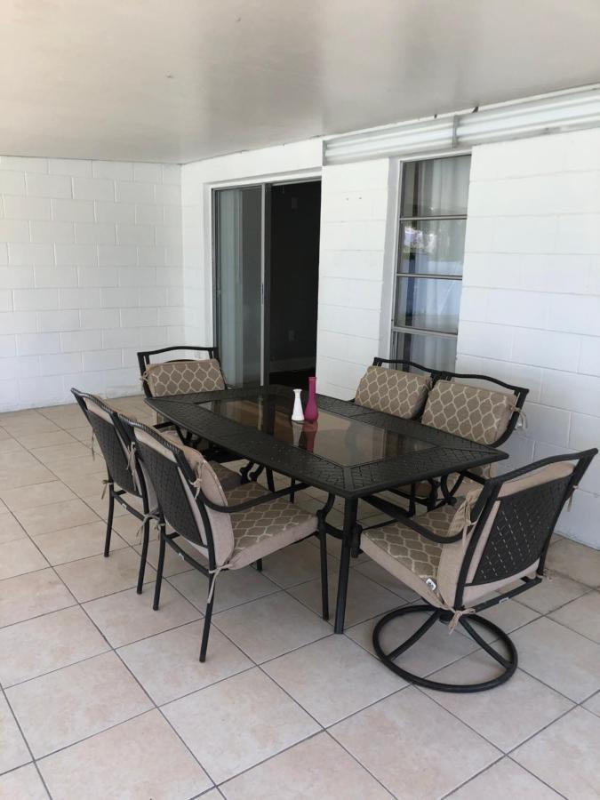Cheerful 3 Bed House In A Cul- De-Sac! Villa Tampa Kültér fotó