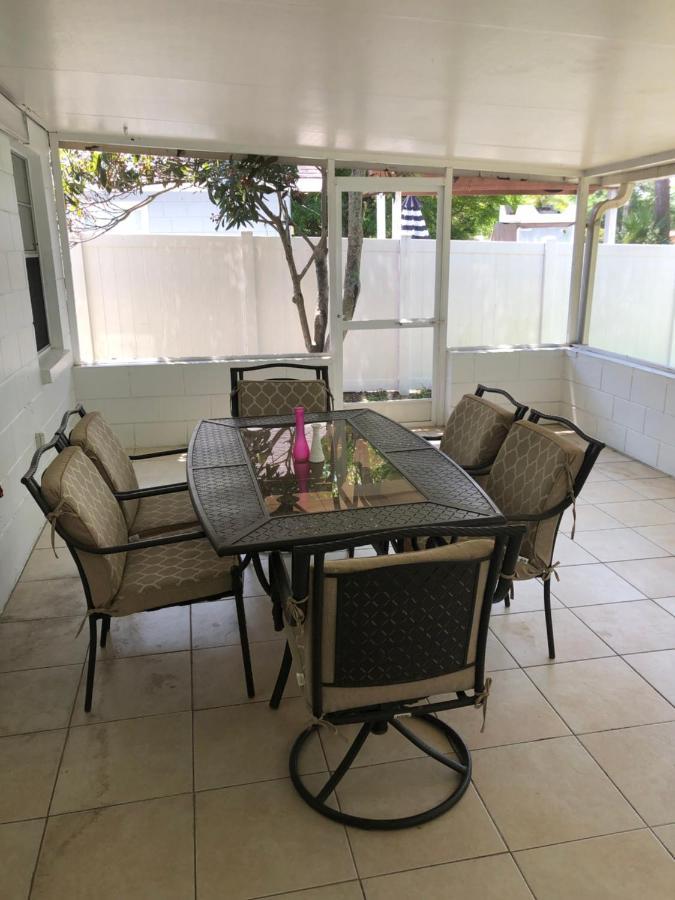 Cheerful 3 Bed House In A Cul- De-Sac! Villa Tampa Kültér fotó